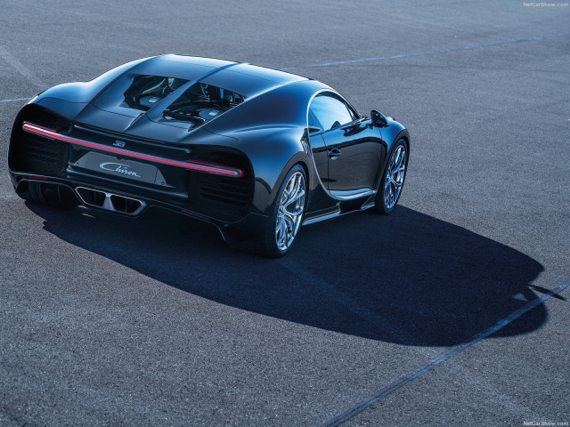 Bugatti Chiron фото