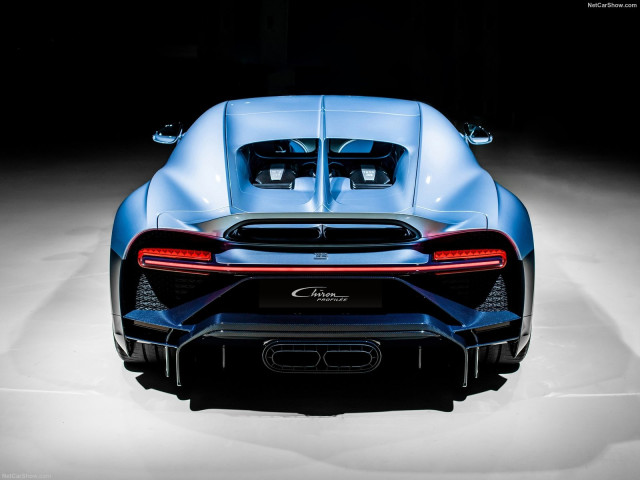 Bugatti Chiron фото