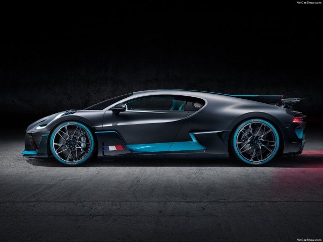 Bugatti Divo фото