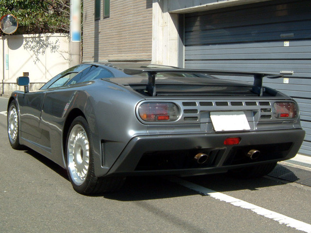 Bugatti EB 110 фото