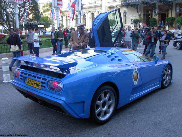 Bugatti EB 110 фото