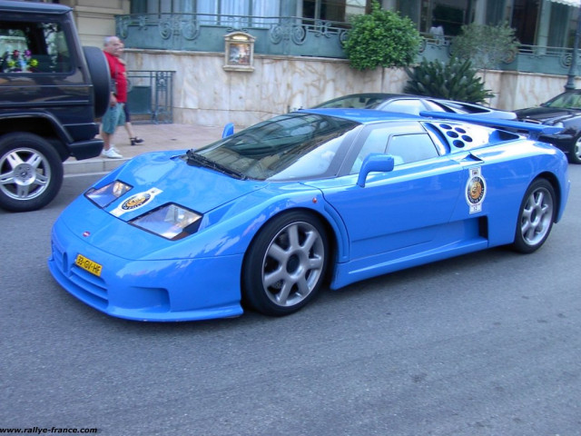 Bugatti EB 110 фото