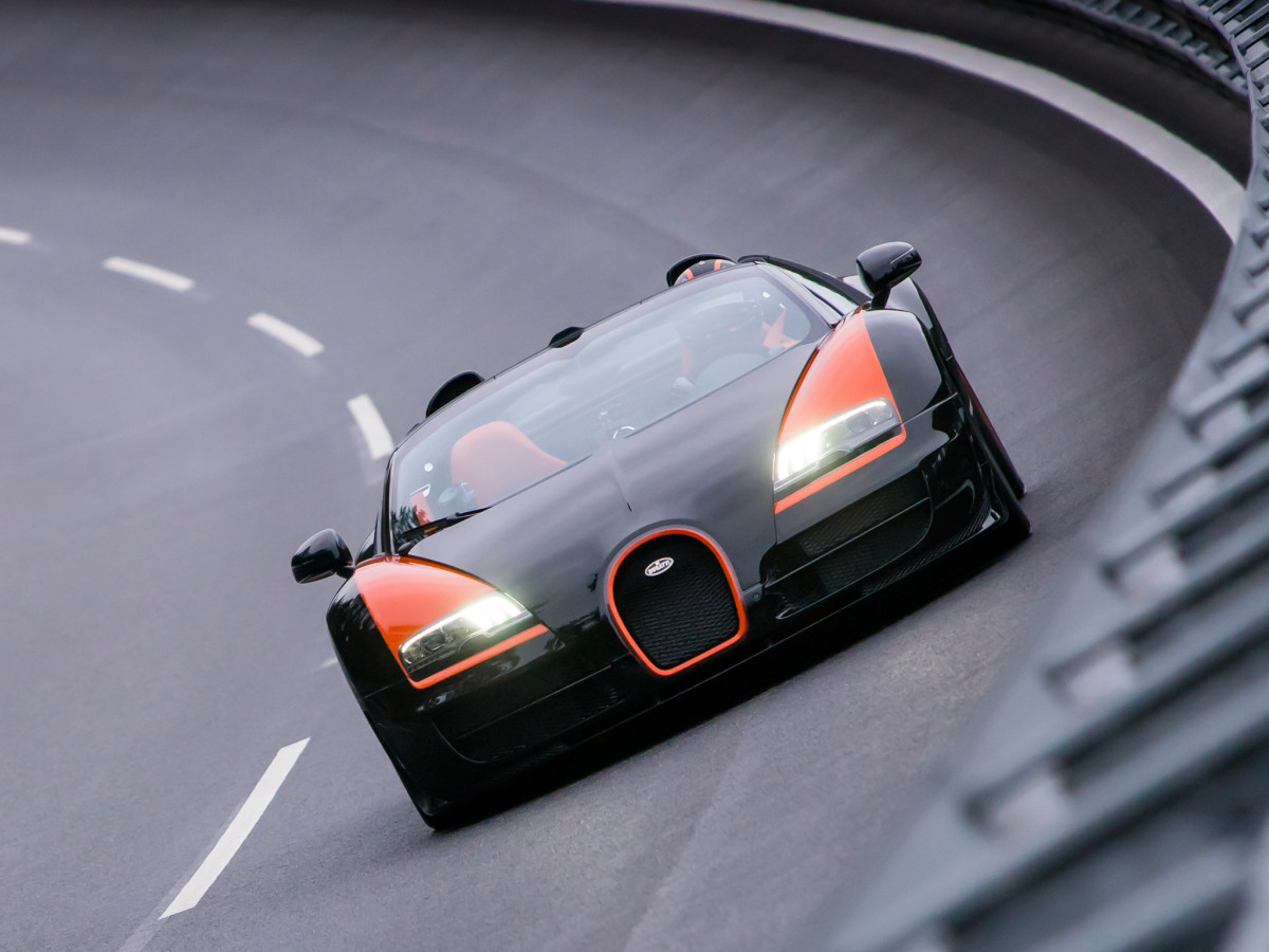 Bugatti Veyron фото 103990