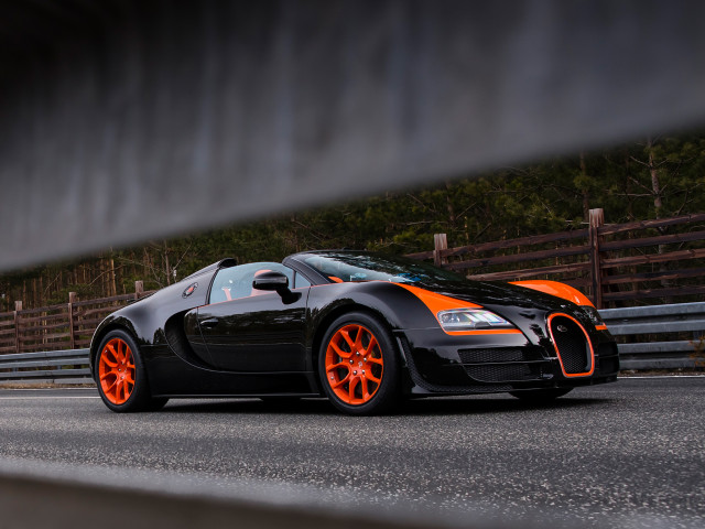 Bugatti Veyron фото