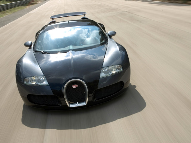 Bugatti Veyron фото