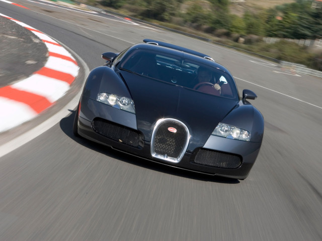 Bugatti Veyron фото