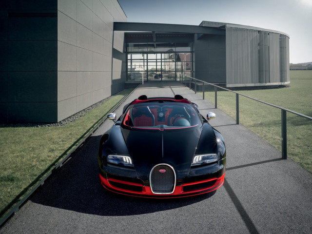 Bugatti Veyron фото