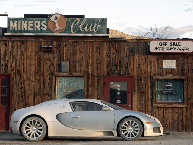 Bugatti Veyron фото