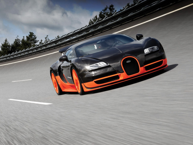 Bugatti Veyron фото