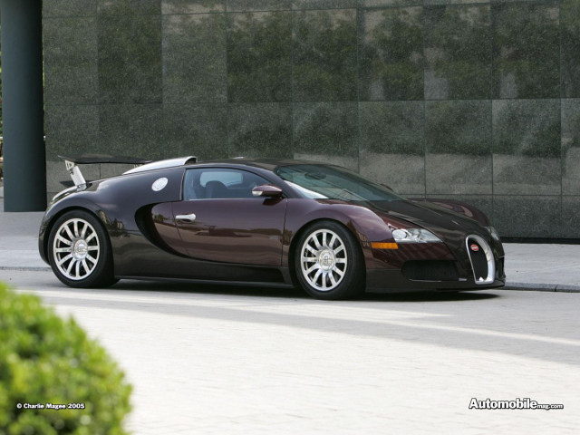 Bugatti Veyron фото