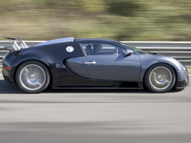 Bugatti Veyron фото