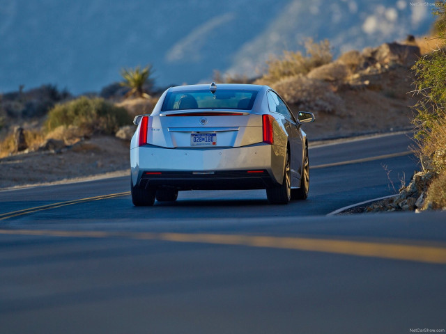 Cadillac ELR фото