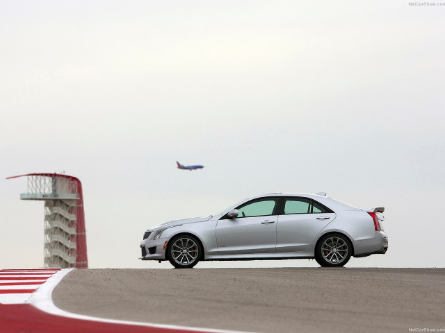 Cadillac ATS-V Sedan фото