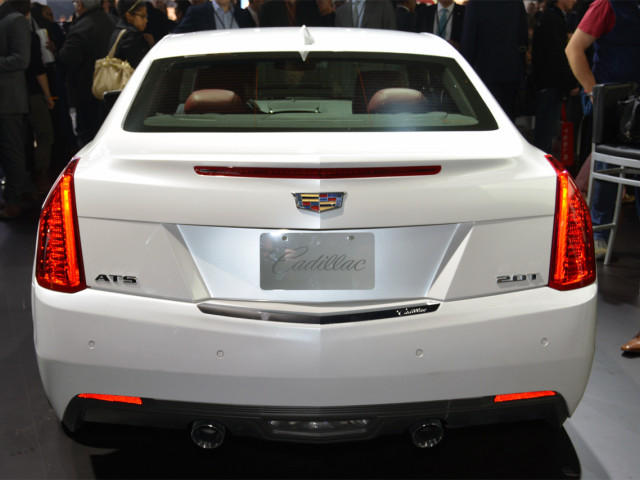 Cadillac ATS фото