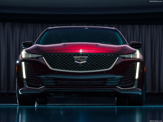 Cadillac CT5 фото