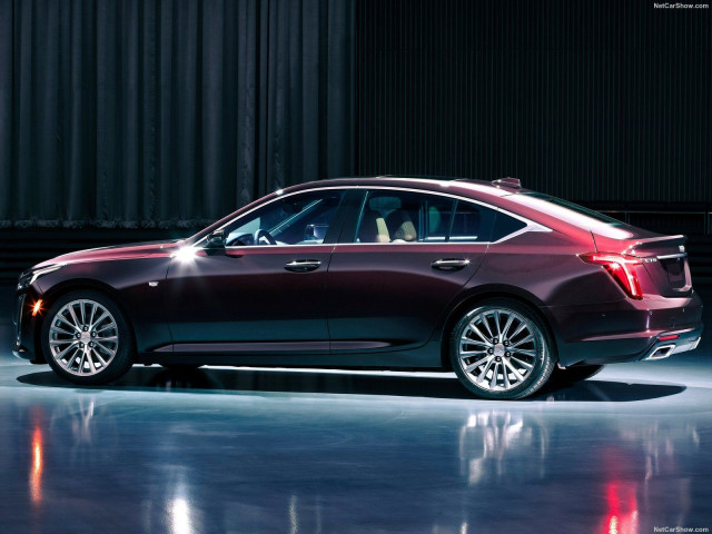 Cadillac CT5 фото