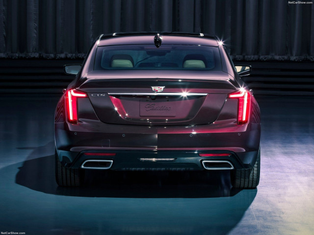 Cadillac CT5 фото