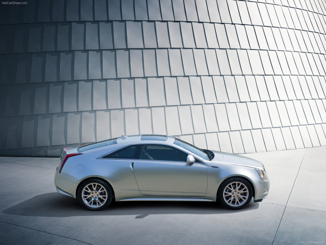 Cadillac CTS Coupe фото