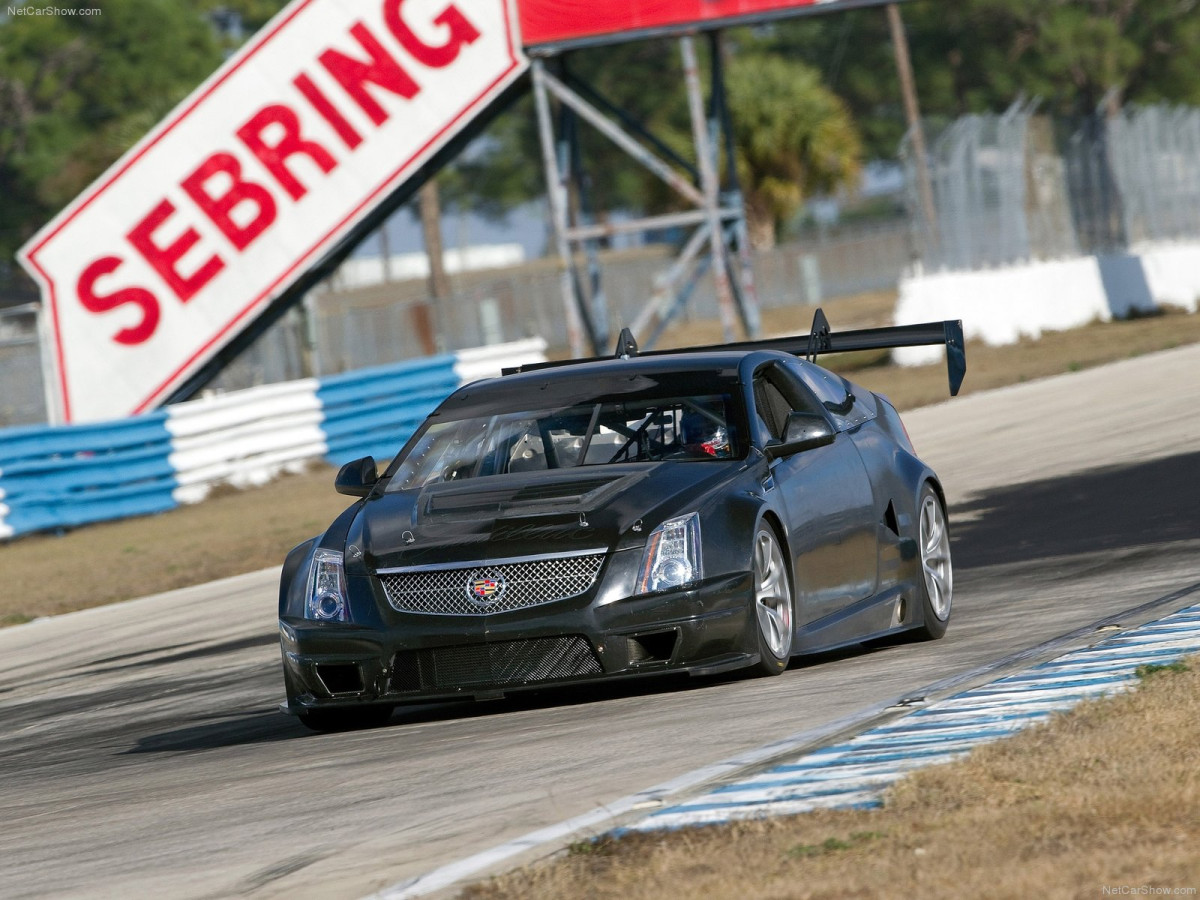 Cadillac CTS-V Coupe Race Car фото 117912