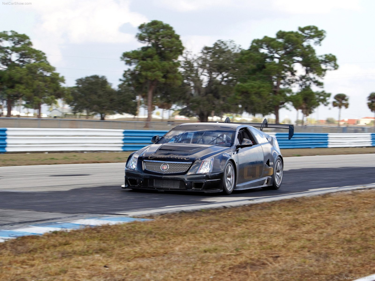 Cadillac CTS-V Coupe Race Car фото 117913