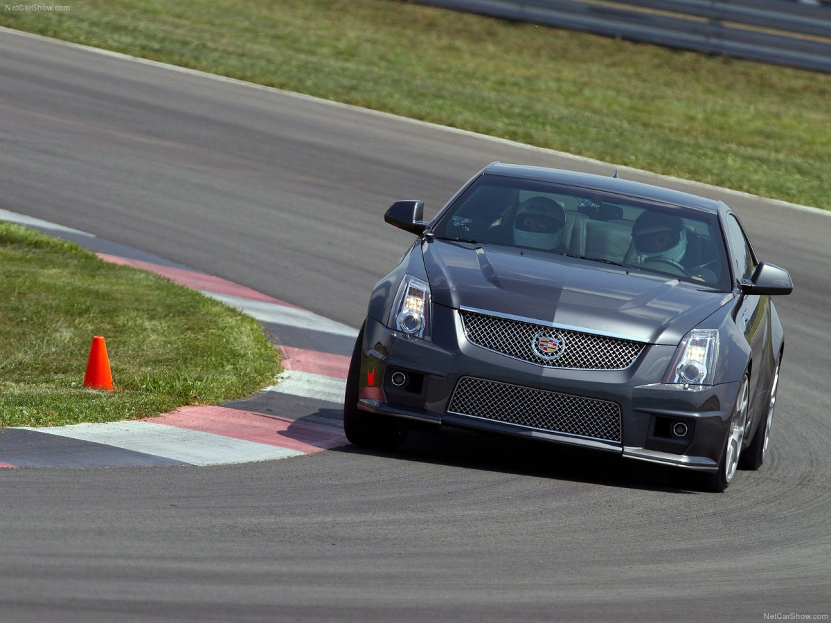 Cadillac CTS-V Coupe фото 117940