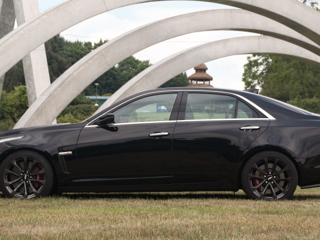 Cadillac CTS-V фото