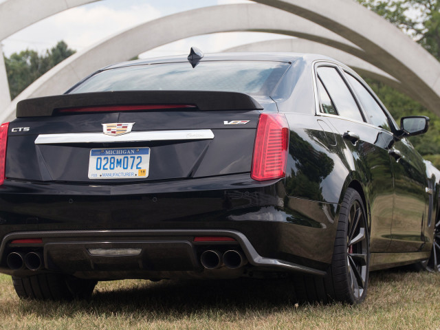 Cadillac CTS-V фото