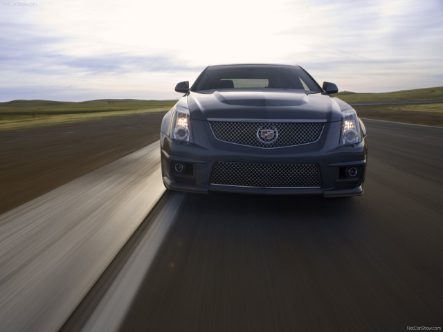 Cadillac CTS-V фото