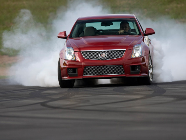 Cadillac CTS-V фото