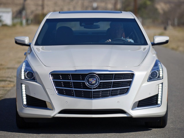 Cadillac CTS фото