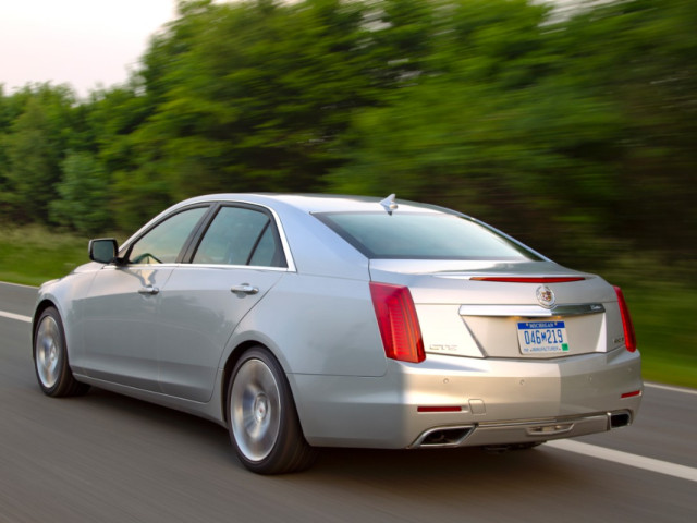 Cadillac CTS фото