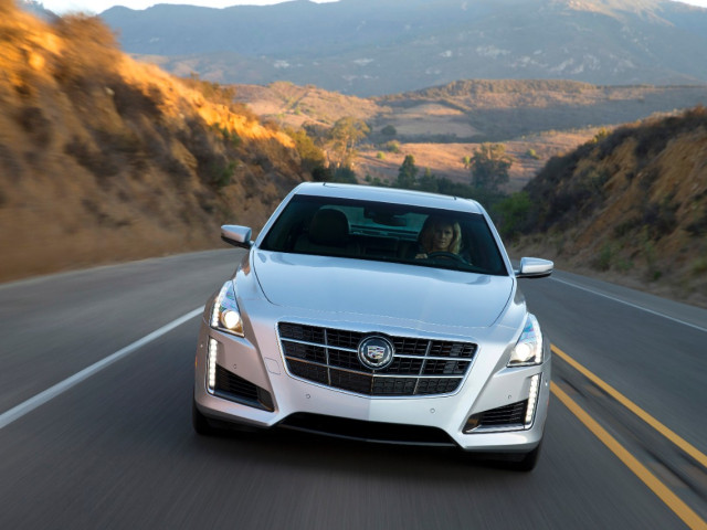 Cadillac CTS фото