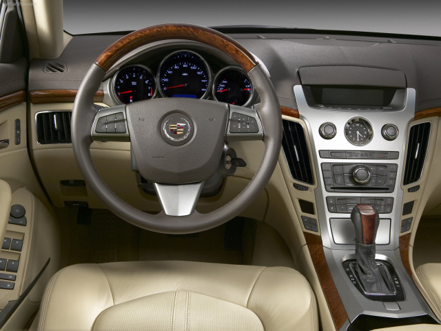 Cadillac CTS фото