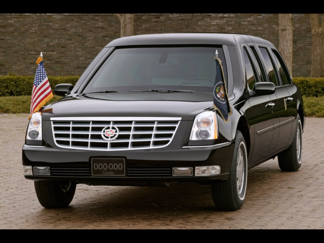 Cadillac DTS Presidential Limousine фото