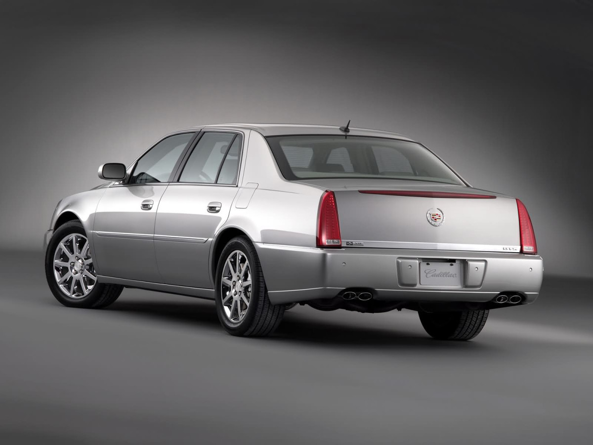 Cadillac DTS фото 20995