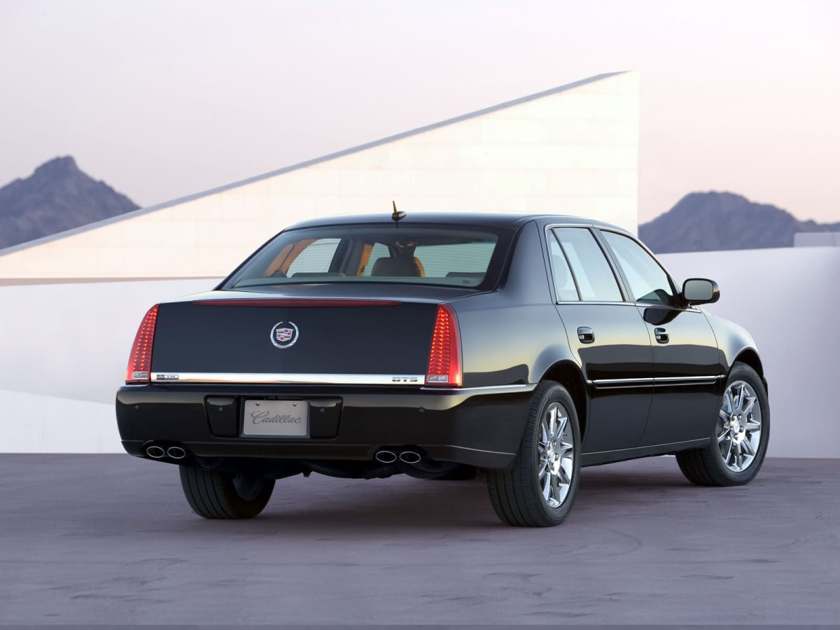 Cadillac DTS фото 20998