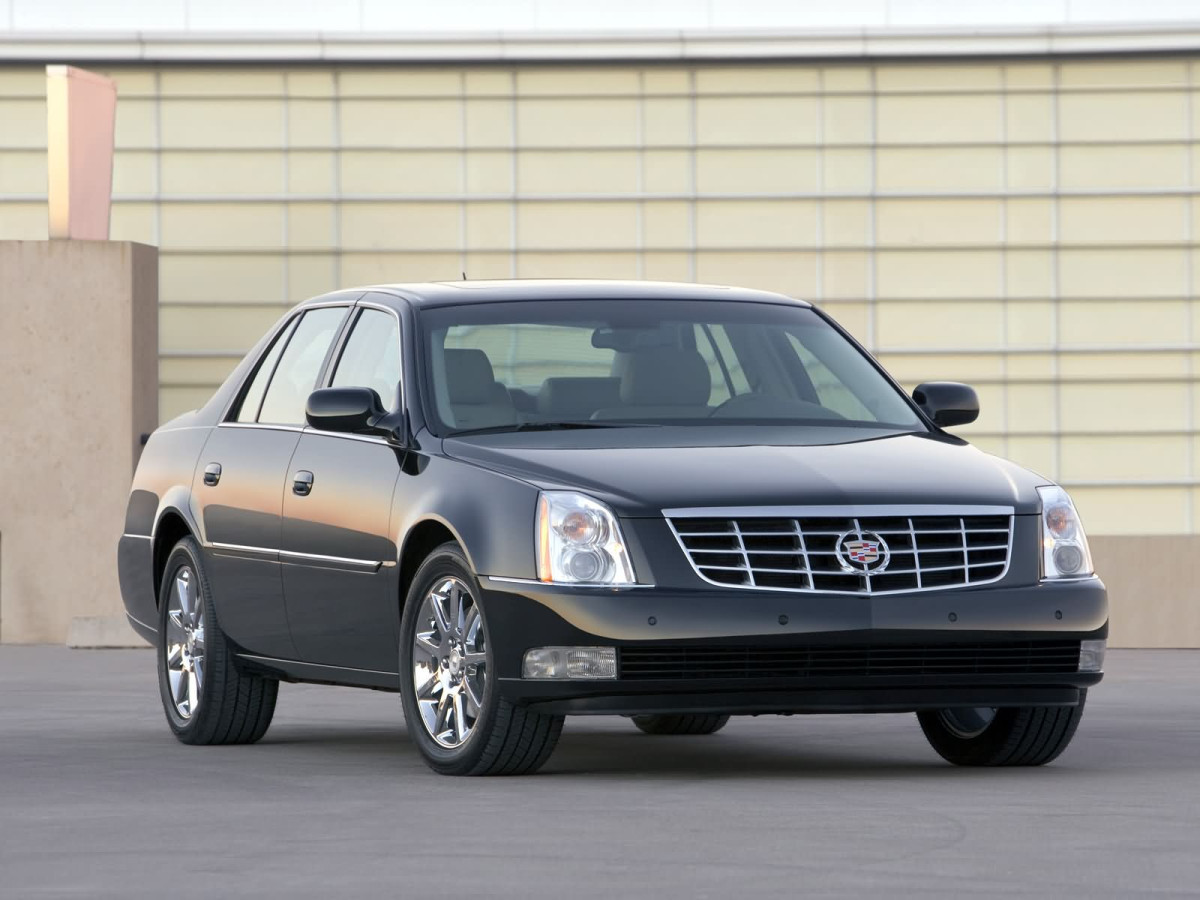 Cadillac DTS фото 21001