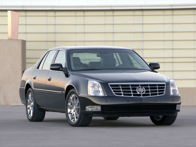 Cadillac DTS фото