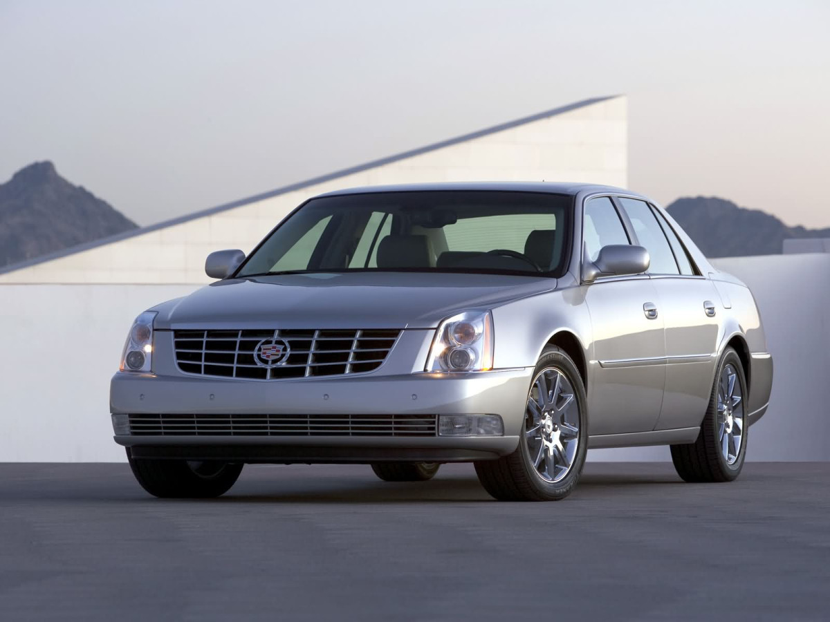 Cadillac DTS фото 21005