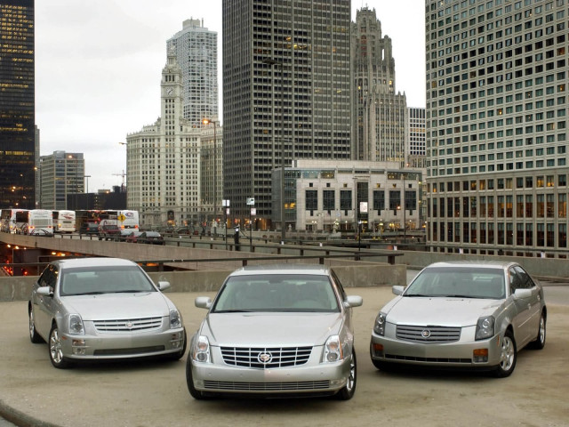 Cadillac DTS фото