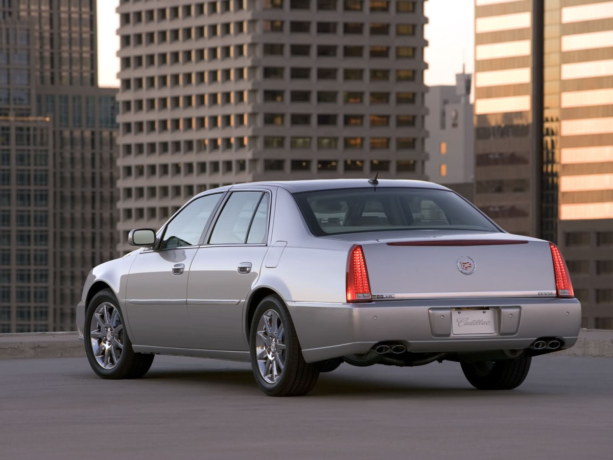 Cadillac DTS фото 21009