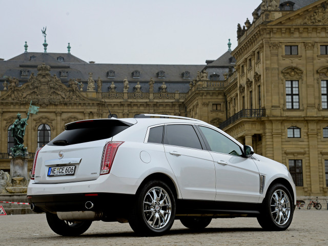 Cadillac SRX фото