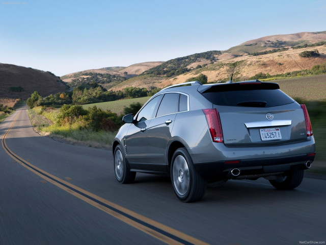 Cadillac SRX фото