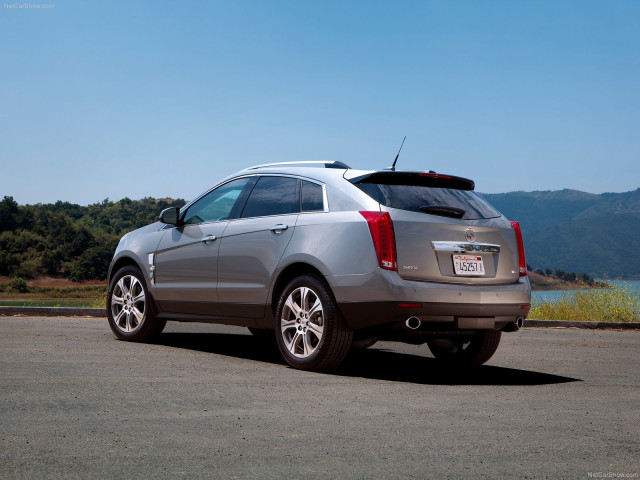 Cadillac SRX фото