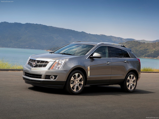 Cadillac SRX фото