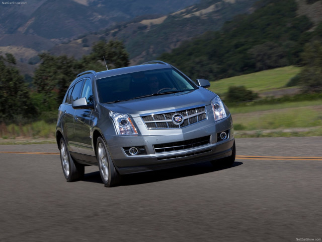 Cadillac SRX фото