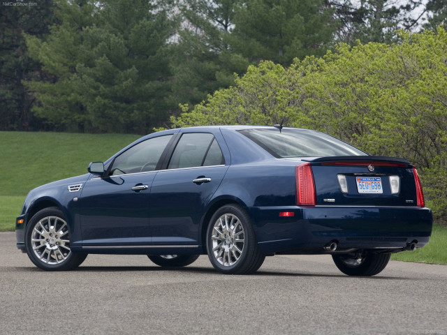 Cadillac STS фото