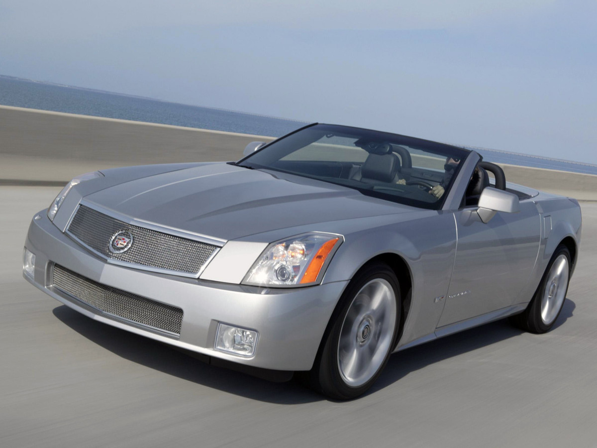 Cadillac XLR-V фото 49336