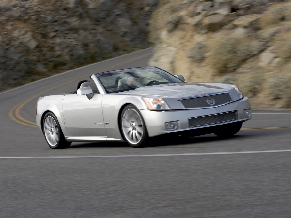 Cadillac XLR-V фото 49341