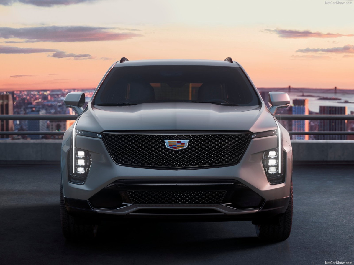 Cadillac XT4 фото 210425